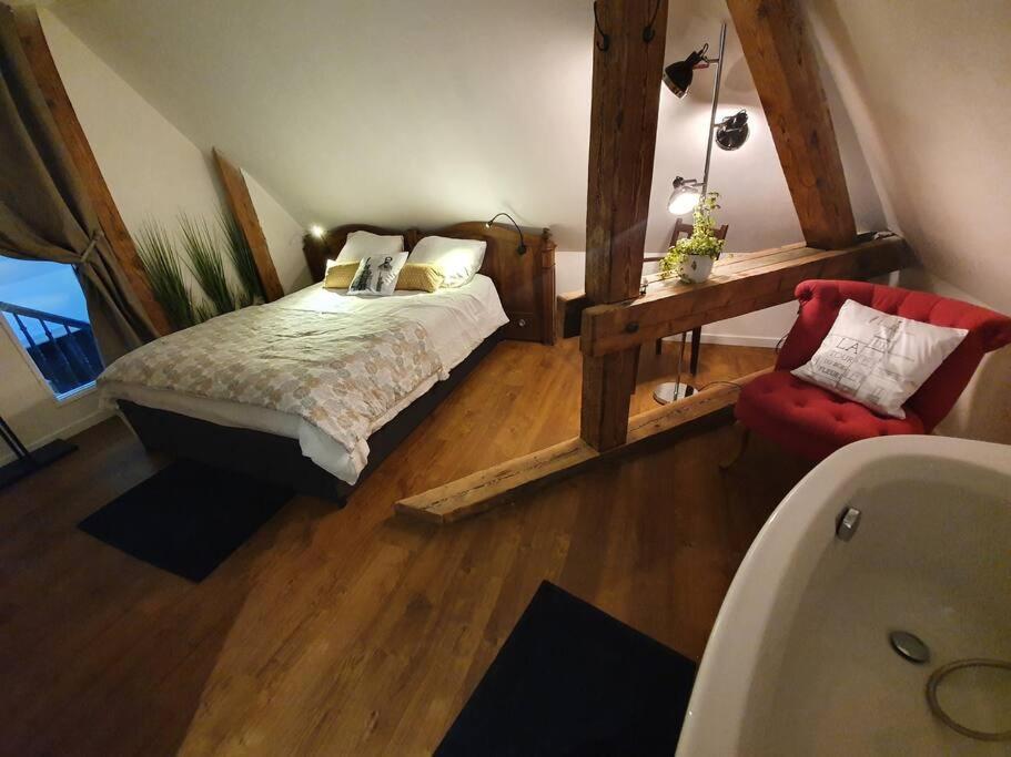Apartamento La Tour Du Bois Fleuri Colmar Exterior foto